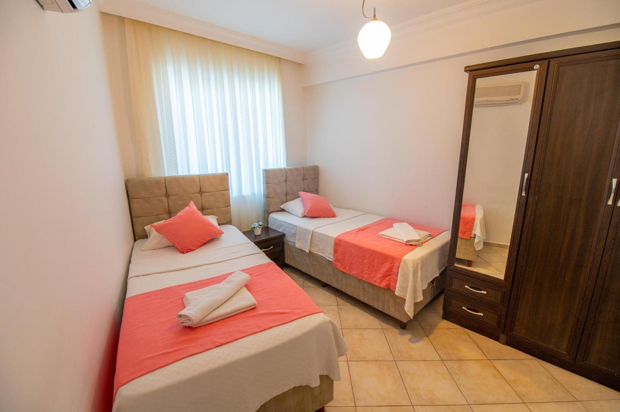 Sunset Beach Villas And Apartments Fethiye Bagian luar foto