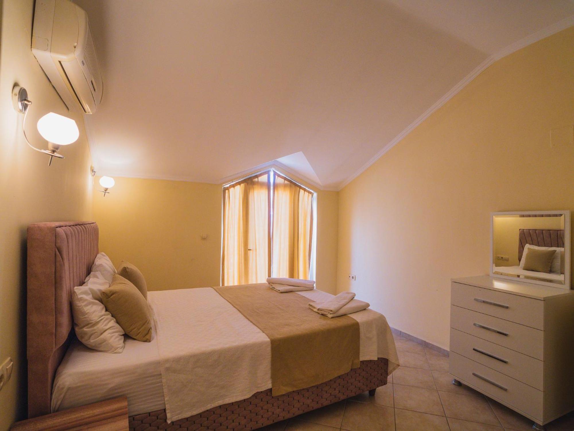 Sunset Beach Villas And Apartments Fethiye Bagian luar foto