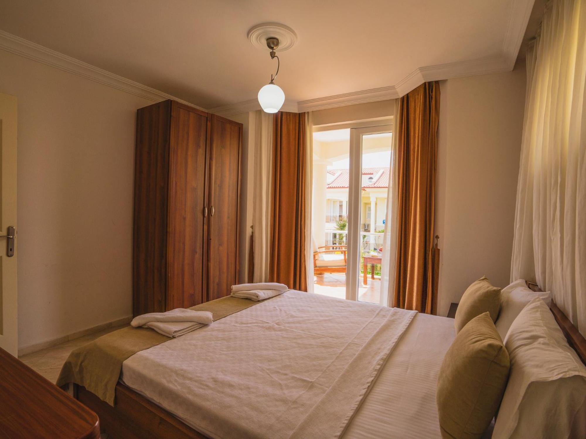 Sunset Beach Villas And Apartments Fethiye Bagian luar foto