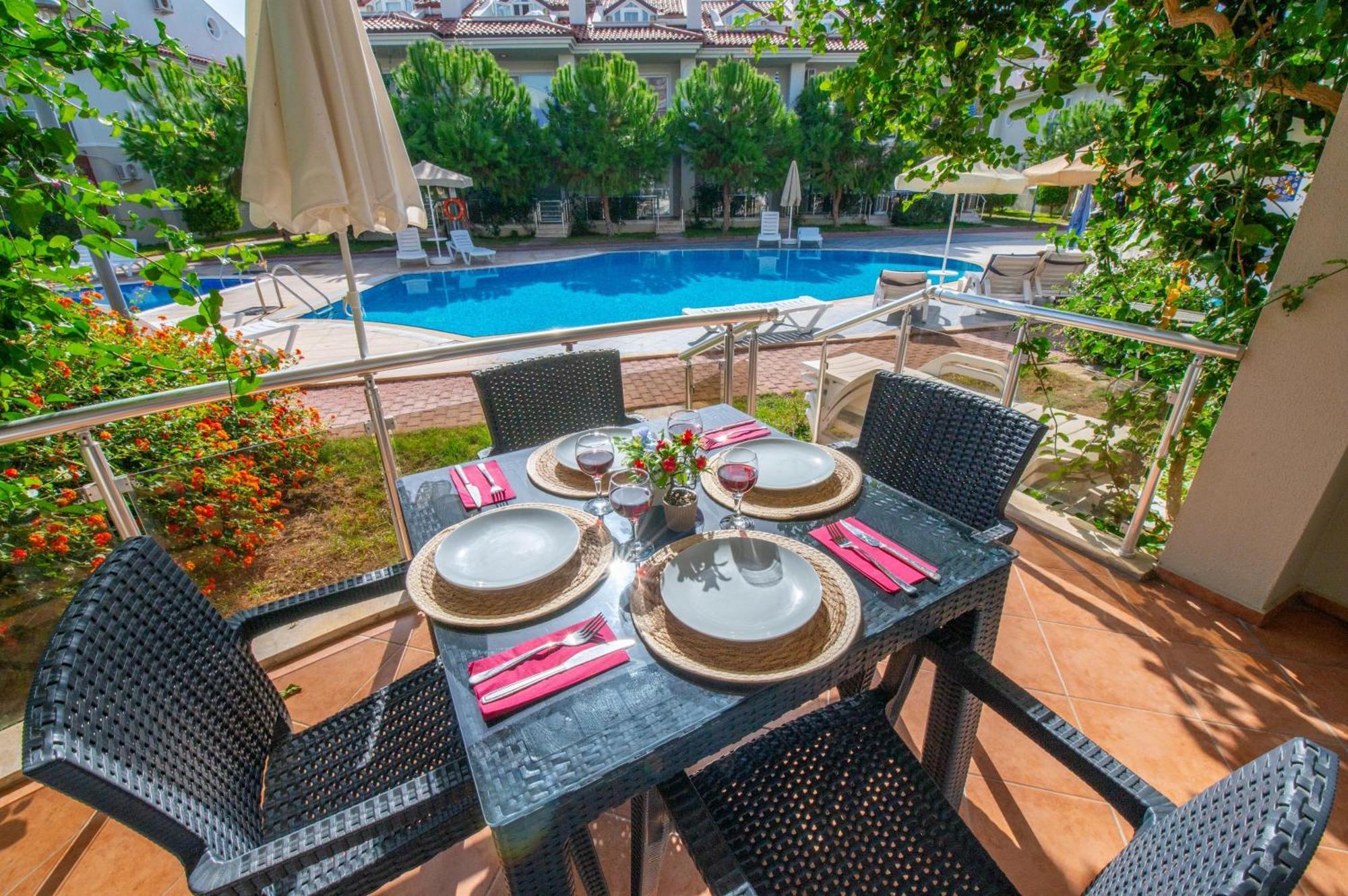 Sunset Beach Villas And Apartments Fethiye Bagian luar foto