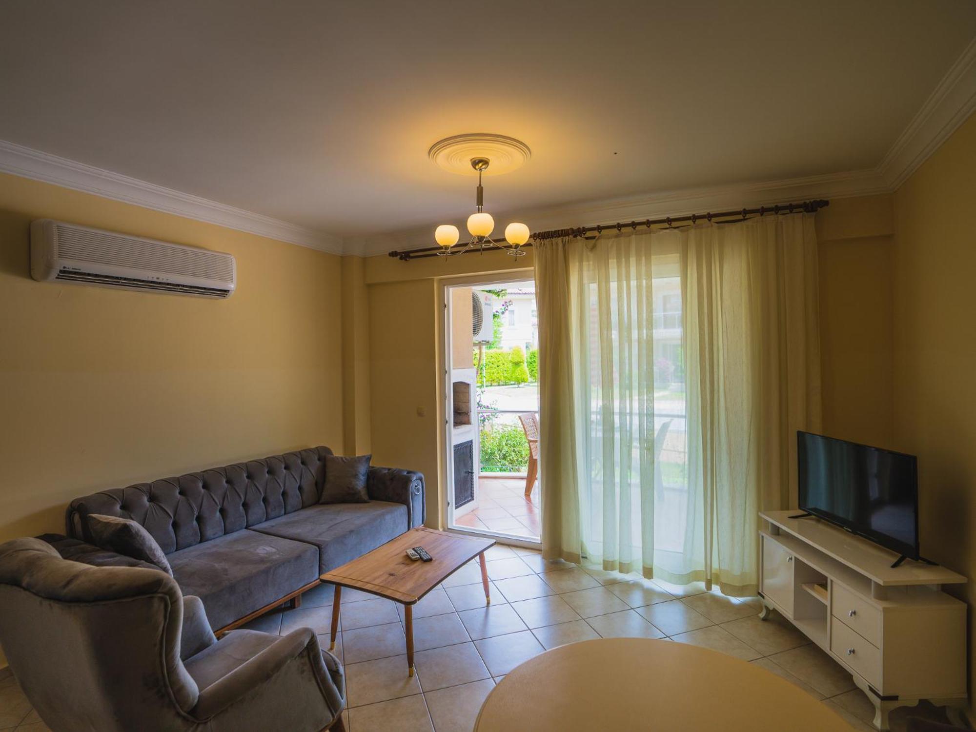 Sunset Beach Villas And Apartments Fethiye Bagian luar foto