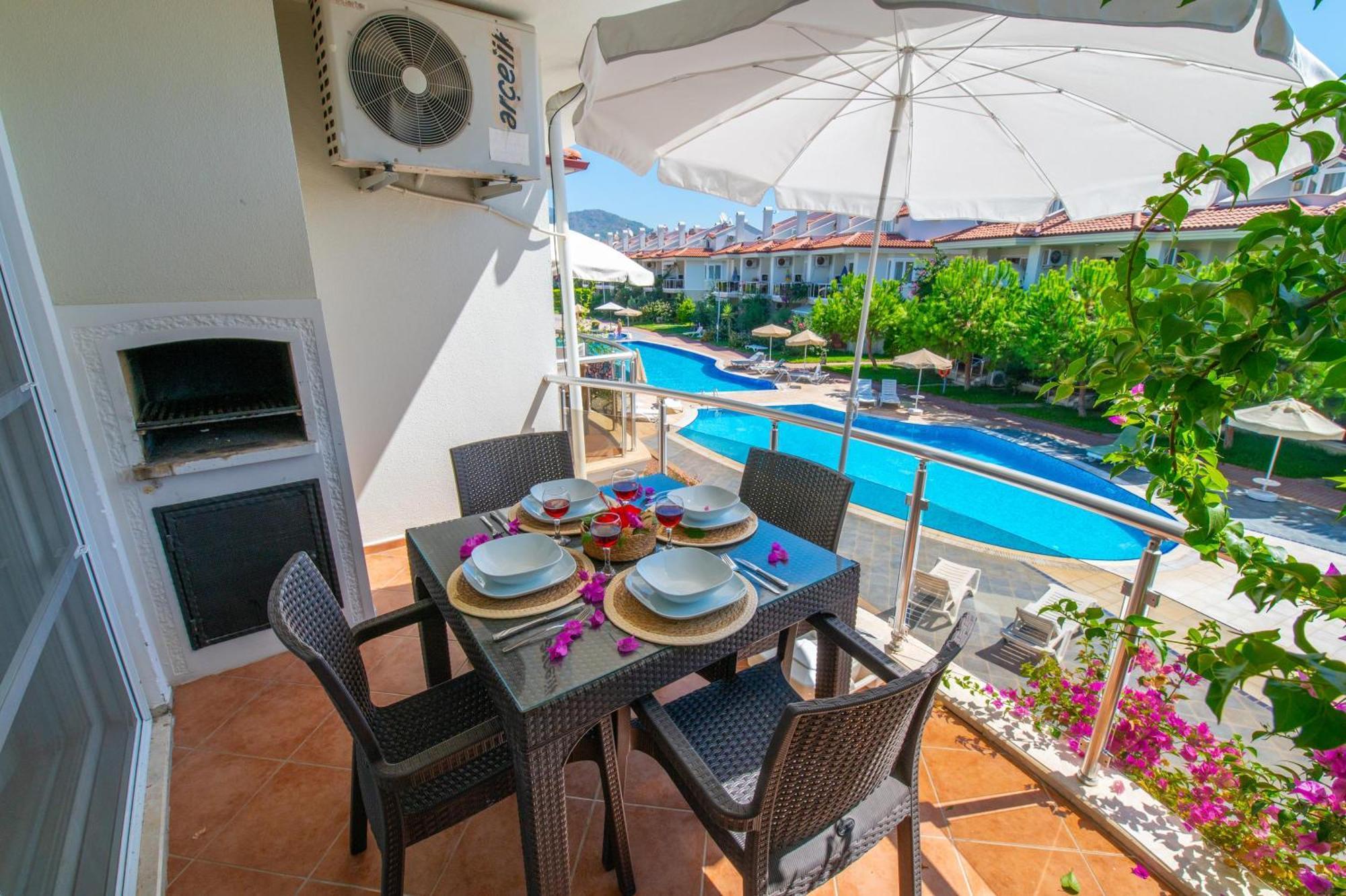 Sunset Beach Villas And Apartments Fethiye Bagian luar foto