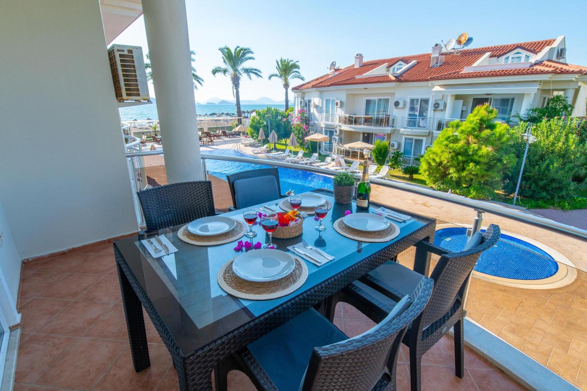 Sunset Beach Villas And Apartments Fethiye Bagian luar foto