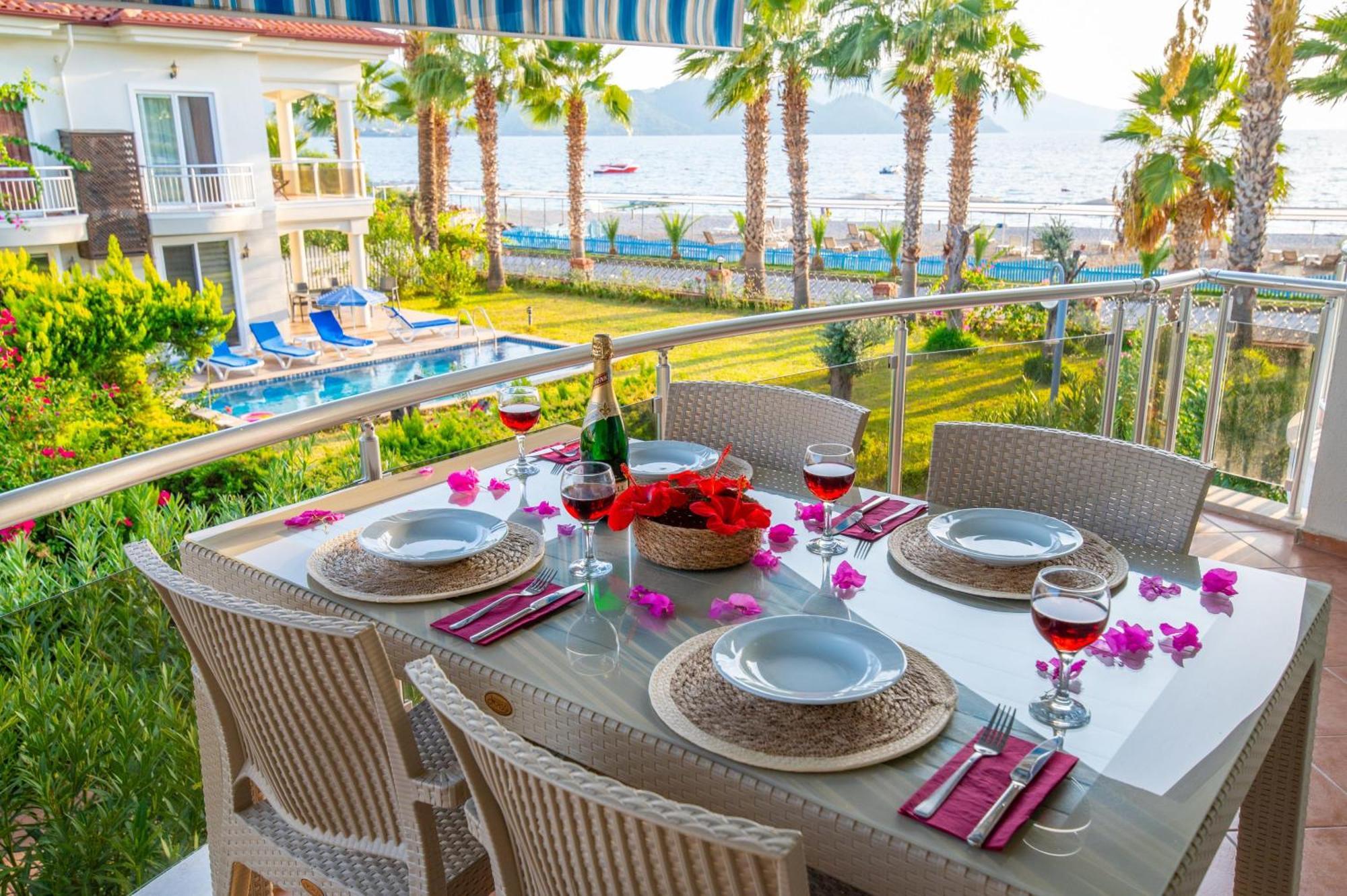 Sunset Beach Villas And Apartments Fethiye Bagian luar foto