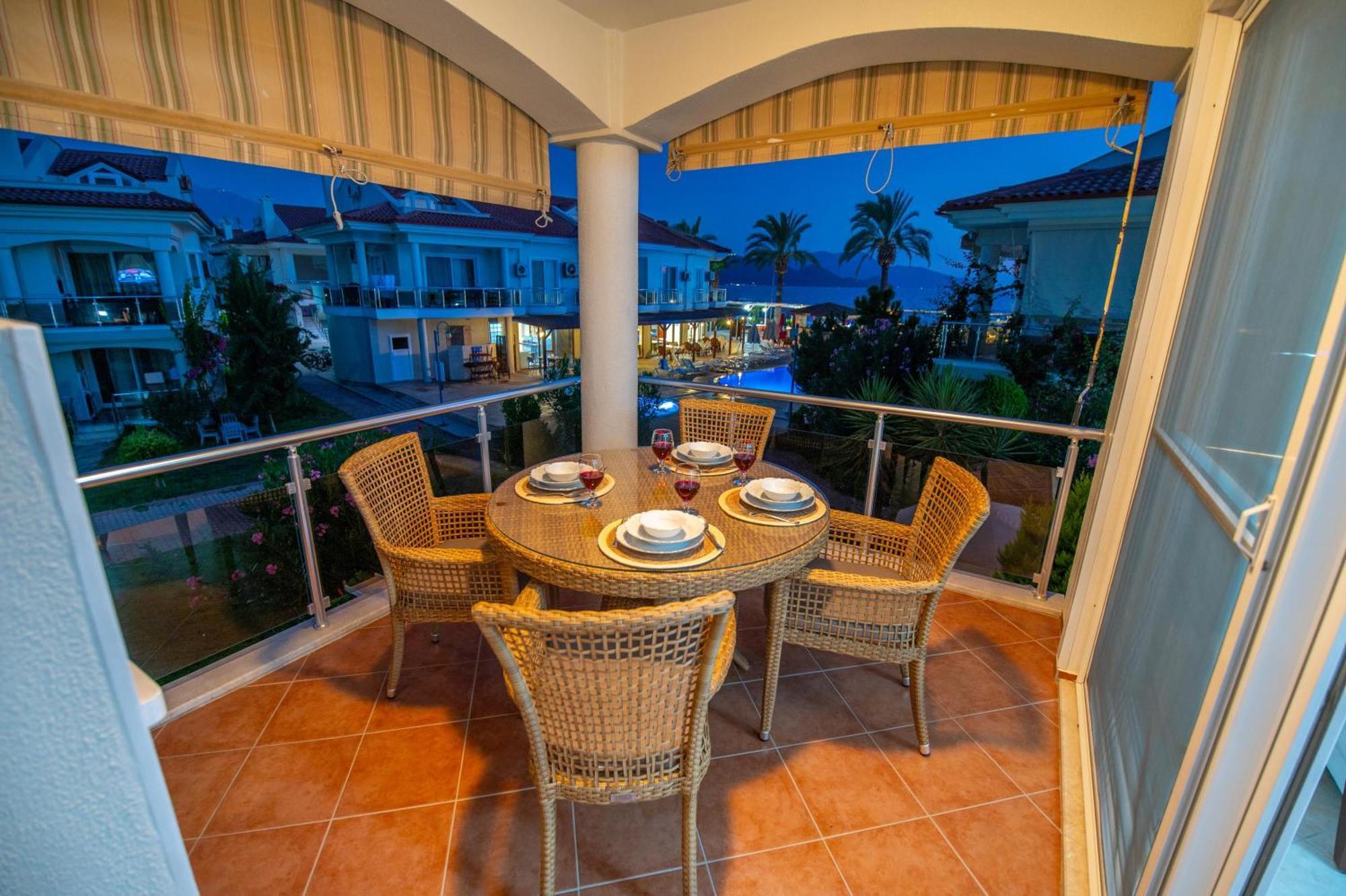 Sunset Beach Villas And Apartments Fethiye Bagian luar foto