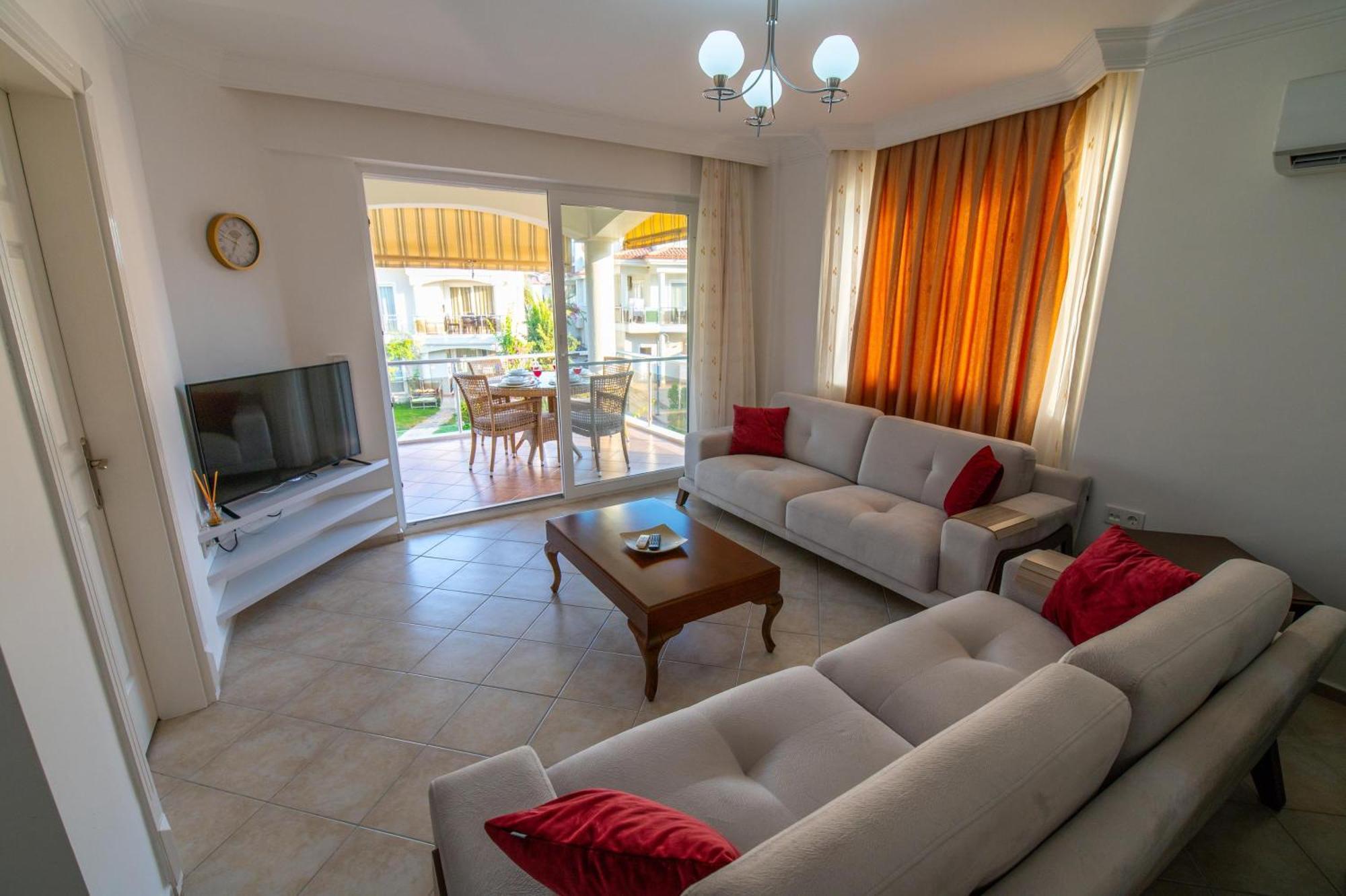 Sunset Beach Villas And Apartments Fethiye Bagian luar foto