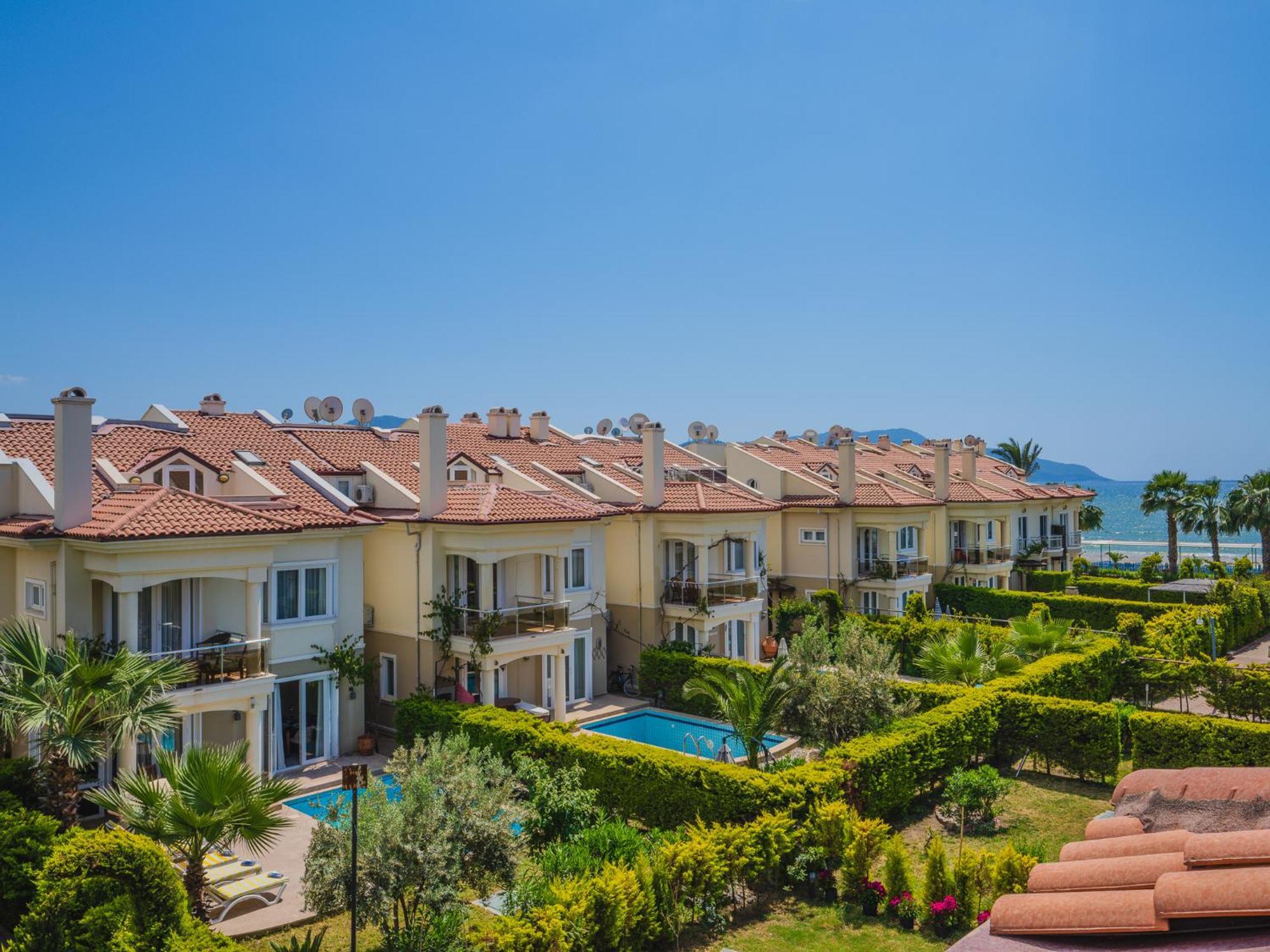 Sunset Beach Villas And Apartments Fethiye Bagian luar foto
