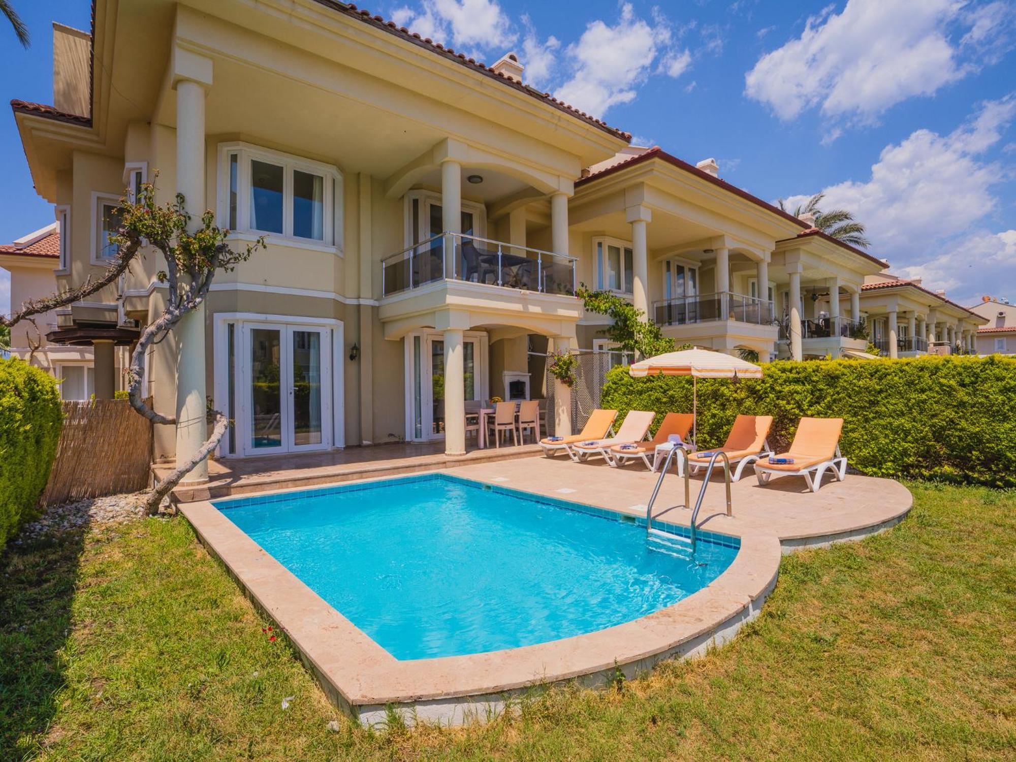 Sunset Beach Villas And Apartments Fethiye Bagian luar foto